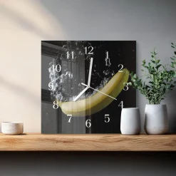 Artystyczny zegar 30x30 Banan szklany ścienny