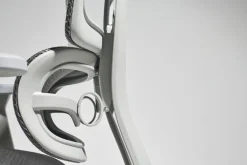 Ergonomiczny fotel Paradox Ergo One Grey Mesh z podnóżkiem