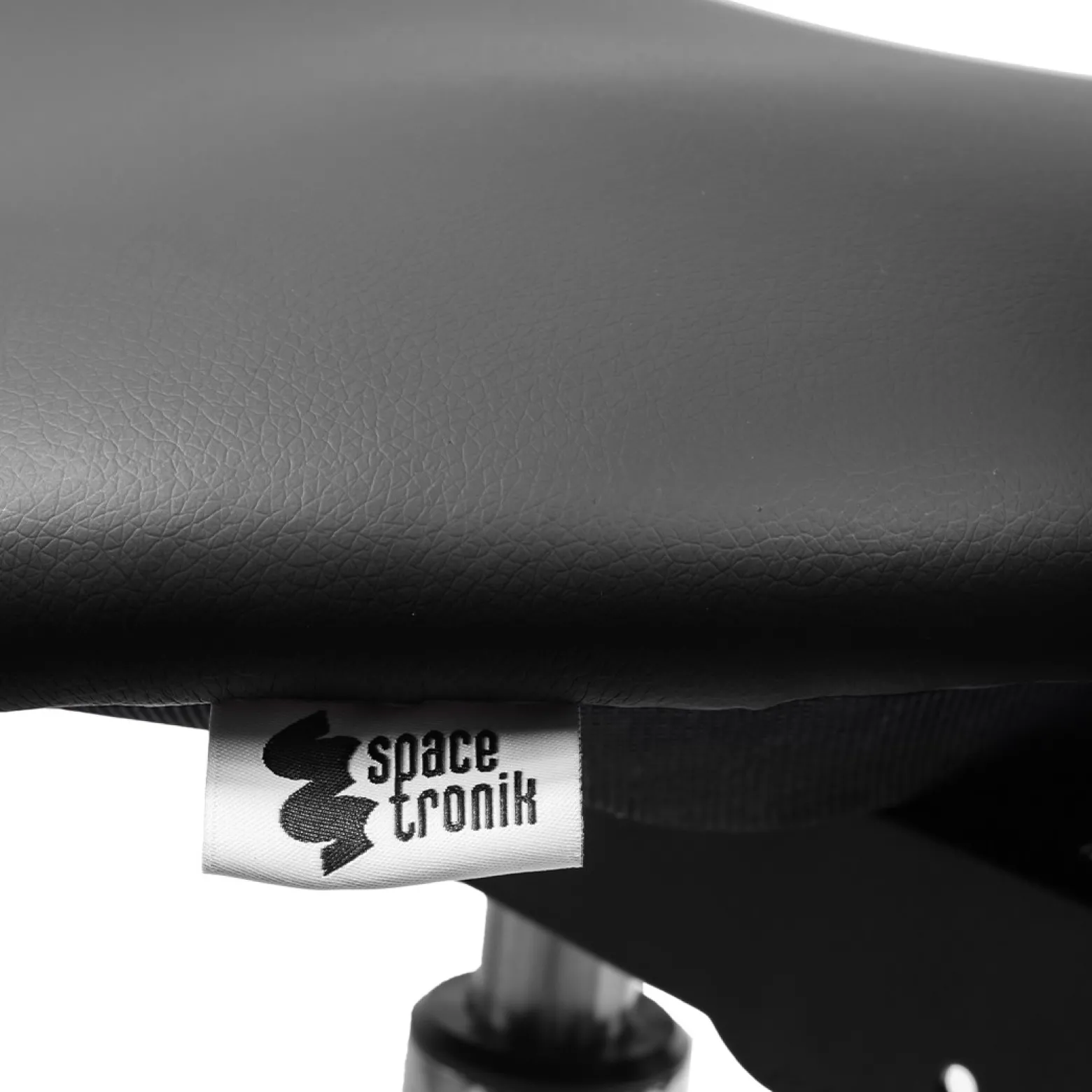 Ergonomiczny hoker regulowany SELLA 1 czarny