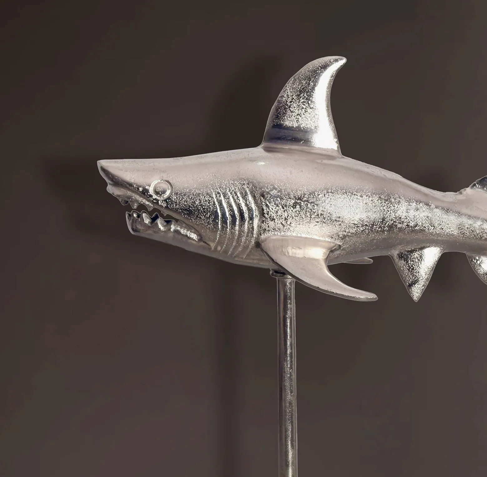 Figurka dekoracyjna Rekin Aluminium Maritim 70 cm Metalowa Dekoracja