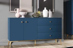 KONSIMO ARICIA Duża komoda 160 cm granatowa ze złotymi elementami elegancka