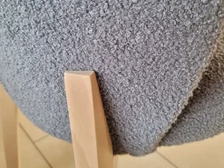 Krzesło Tulip Boucle tapicerowane, tkanina Quelle 92, nogi Lancelot
