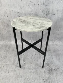 Kwietnik Metalowy z Marmurem Carrara CHERCIO 12