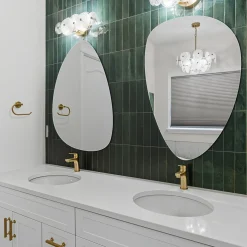 Lustro ścienne owalne, nieregularne, do łazienki 50x70 Wallfluent