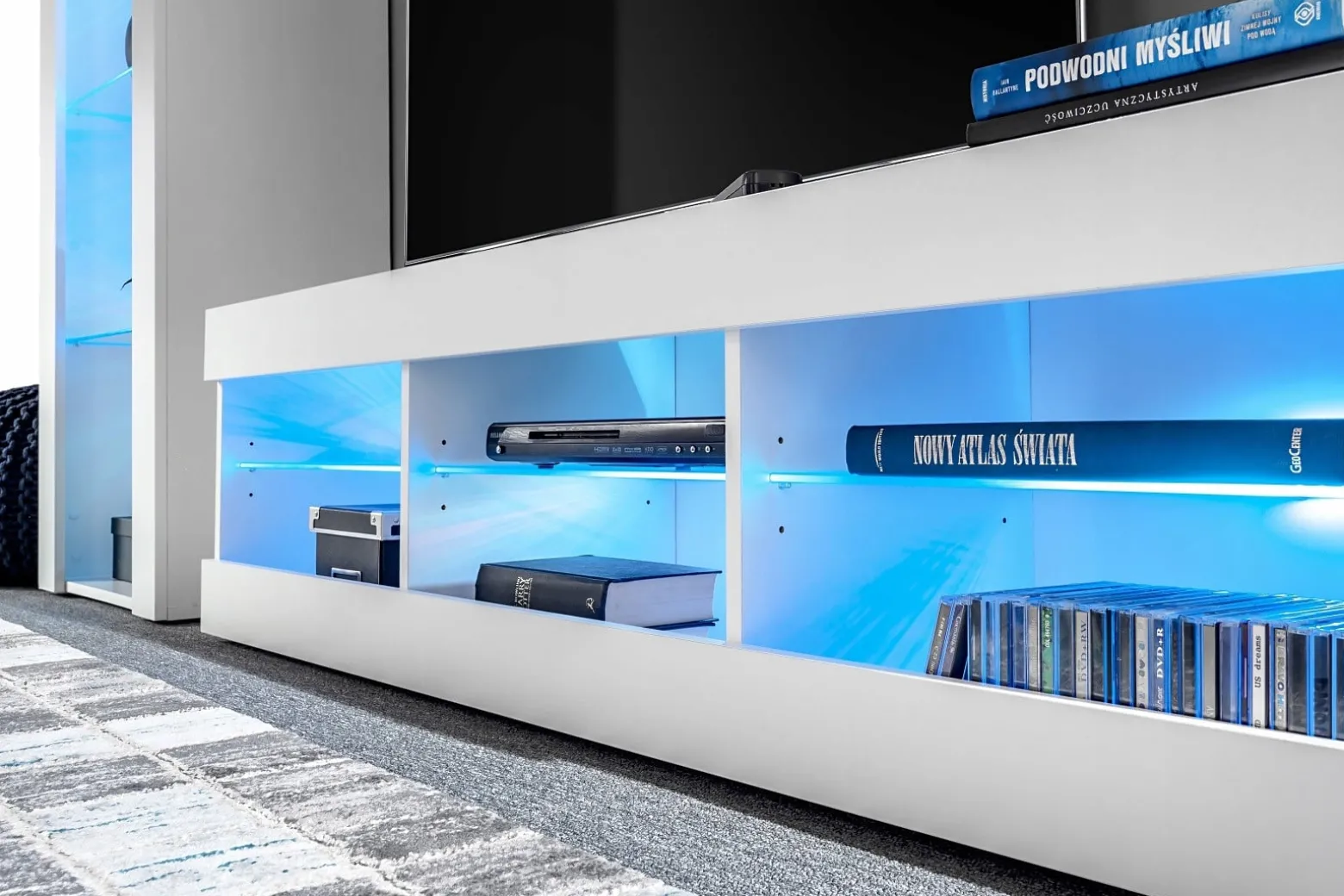 Meblościanka Dąb Wotan LED Meble RTV – Zestaw Mebli