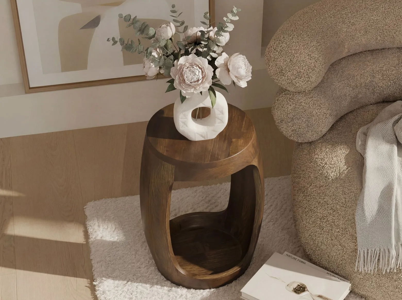 Stolik boczny Mango lite drewno okrągły 30cm, kawowy z półką, do salonu