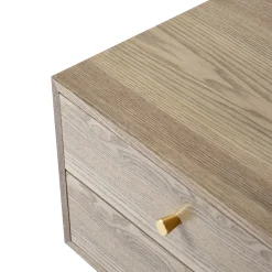 Stolik nocny z 2 szufladami z naturalnego drewna