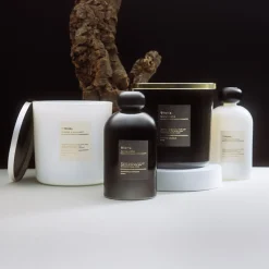 Świeca zapachowa VELUMA Sandalwood 870 g HOMLA