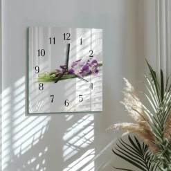 Zegar na ścianę 30x30 Kwiaty szklany ścienny