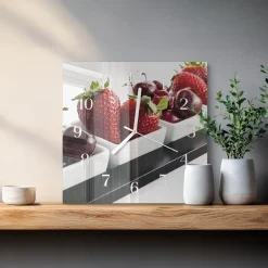 Zegar natura 30x30 Truskawki design na ścianę