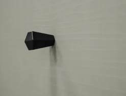 ZIELONA KOMODA 83 cm AVILA Proste METALOWE Nogi Uchwyty 2D